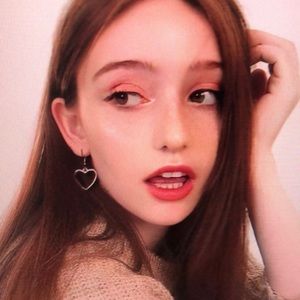 Meet your Posher, May